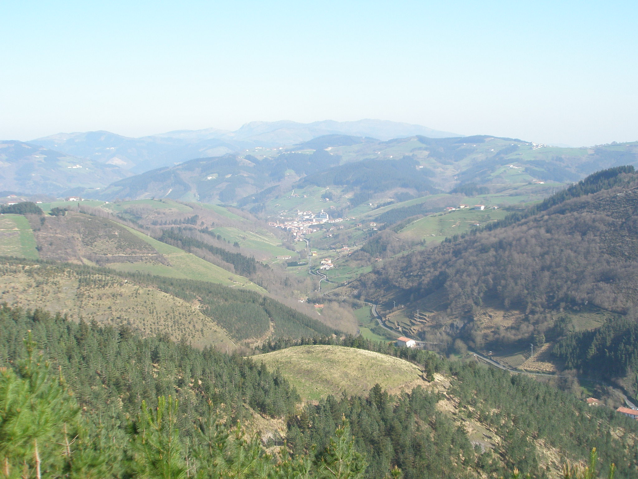ENBA y EHNE de Gipuzkoa queremos a los Guardas Forestales al lado de los baserritarras y facilitando la actividad agroforestal